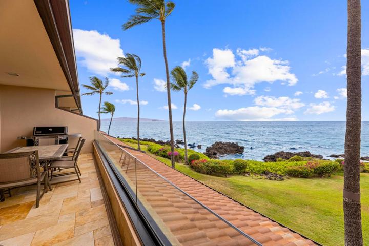 Makena Surf | F208 | Beachfront Resort