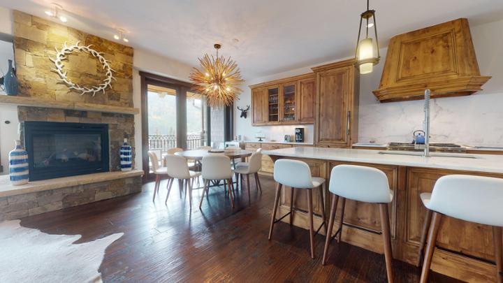 The Landmark | L513 | Lionshead Village | CoralTree Residence Collection